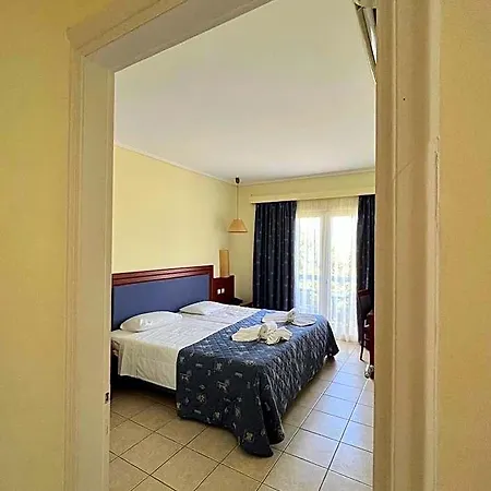 Theodorou Aparthotel 3*