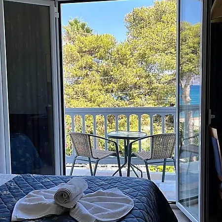 Theodorou Hotel 3*