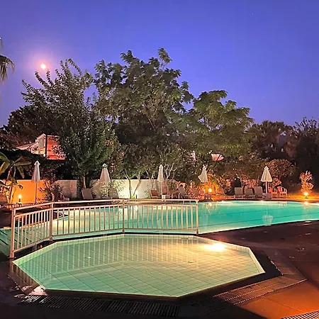 Aparthotel Theodorou 3*