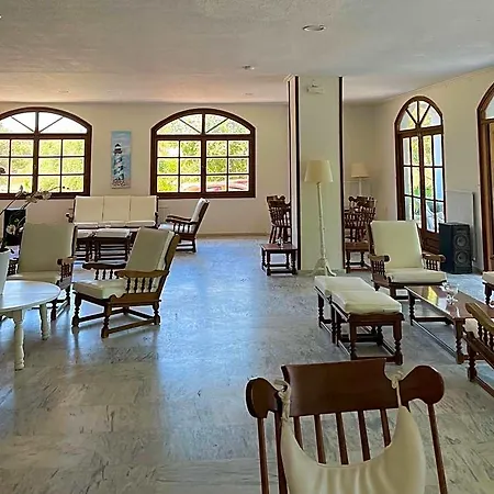 Theodorou Hotel